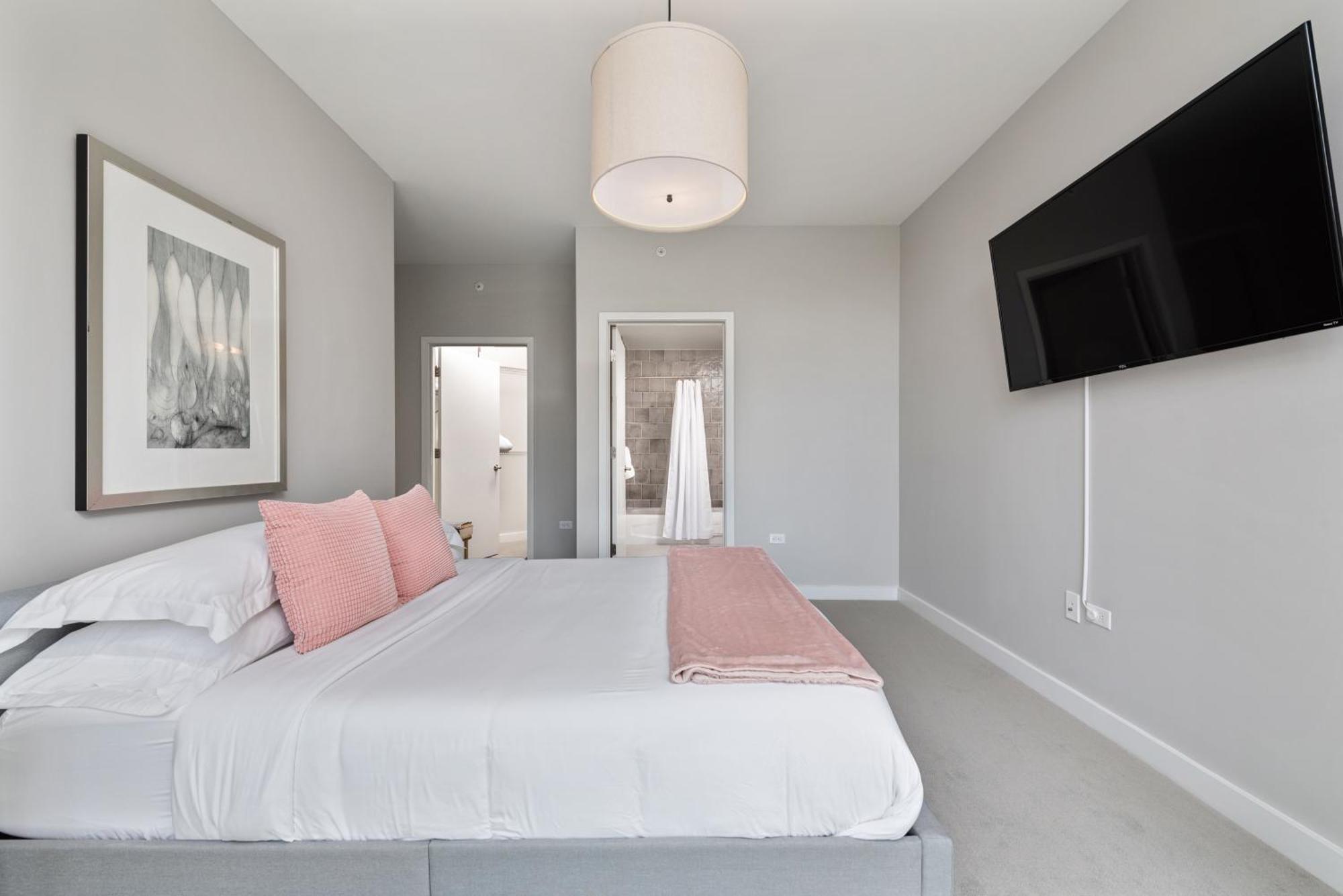Aurelien Spacious Apartments In The Heart Of Gold Coast Чикаго Екстер'єр фото