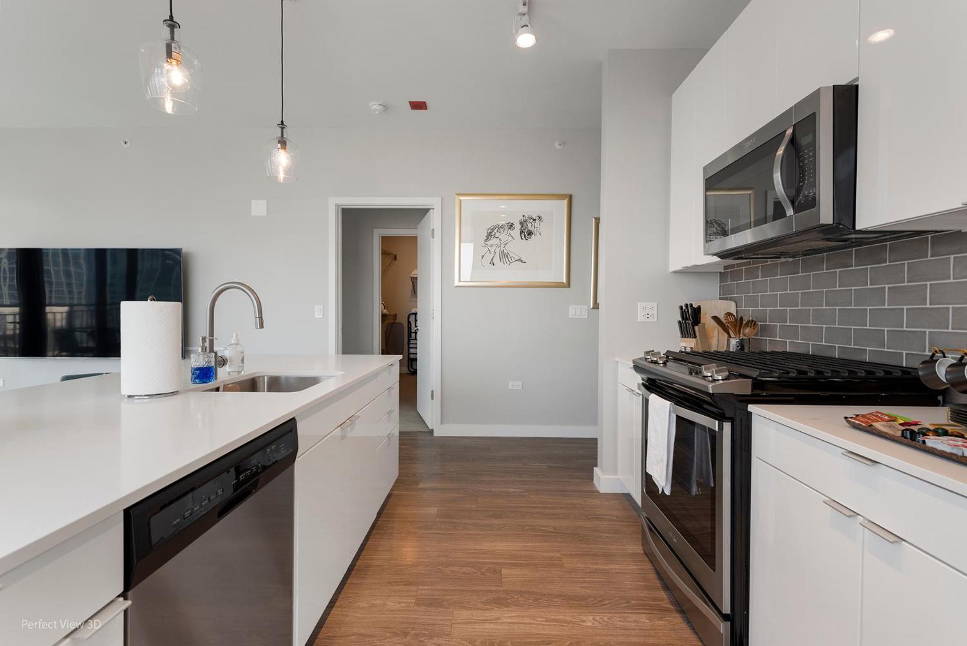Aurelien Spacious Apartments In The Heart Of Gold Coast Чикаго Екстер'єр фото