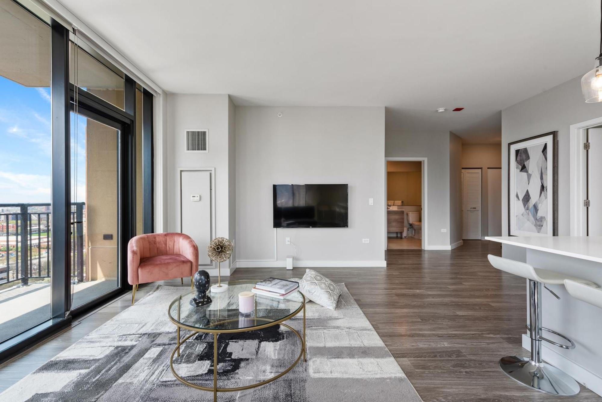 Aurelien Spacious Apartments In The Heart Of Gold Coast Чикаго Екстер'єр фото