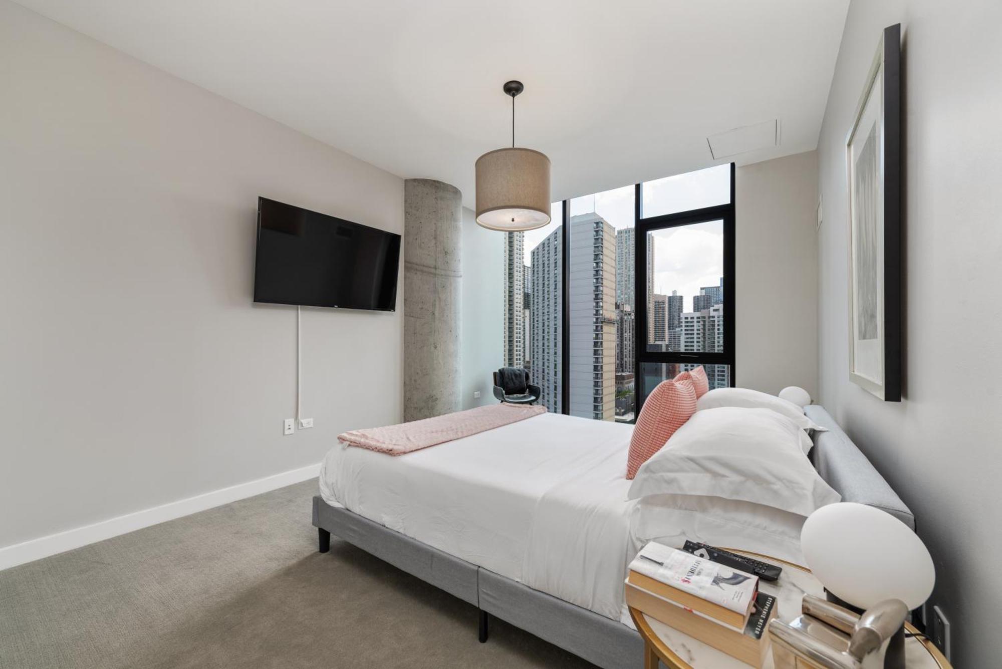 Aurelien Spacious Apartments In The Heart Of Gold Coast Чикаго Екстер'єр фото