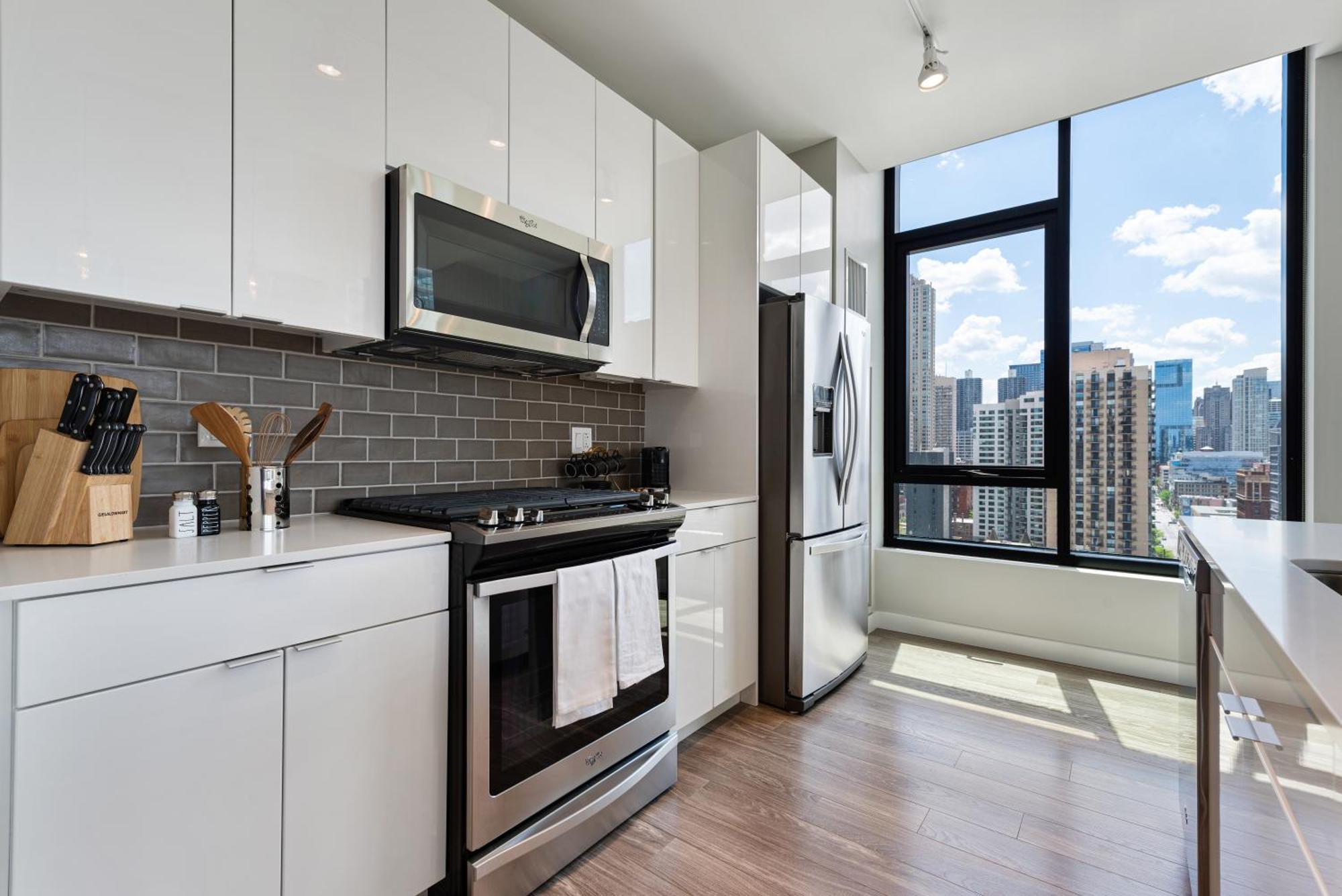 Aurelien Spacious Apartments In The Heart Of Gold Coast Чикаго Екстер'єр фото
