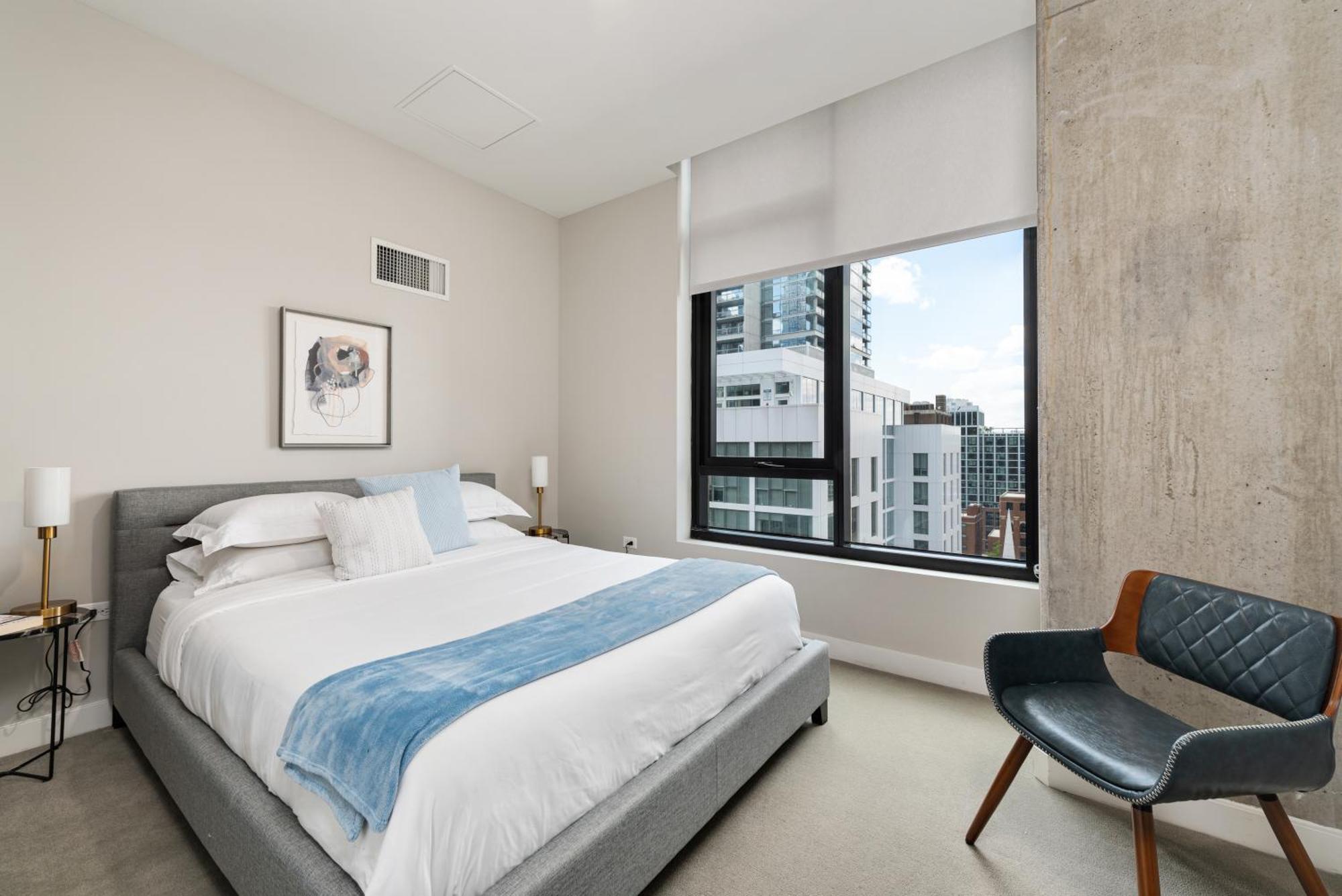 Aurelien Spacious Apartments In The Heart Of Gold Coast Чикаго Екстер'єр фото