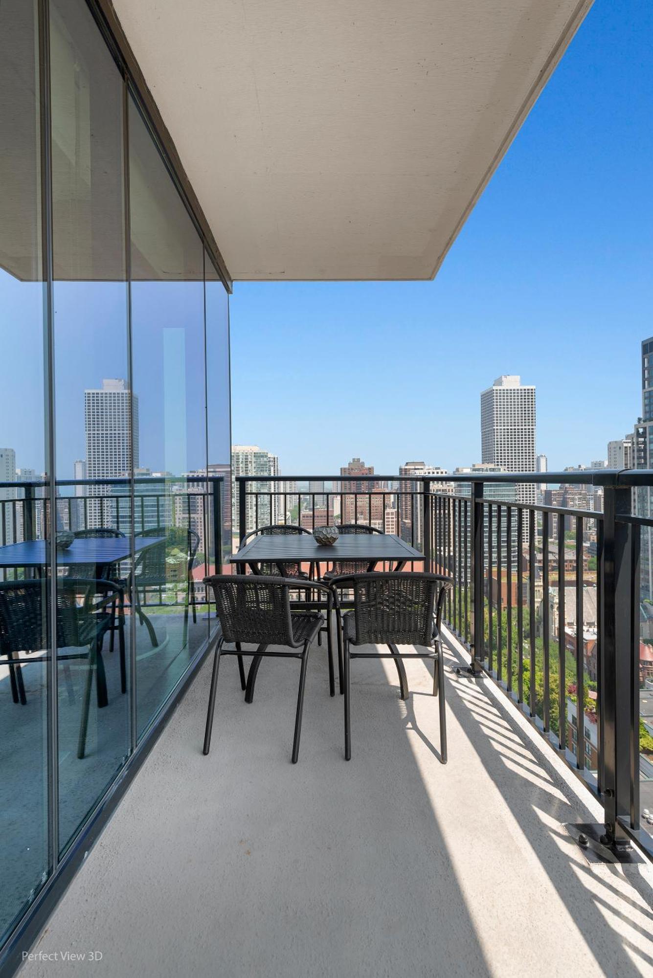 Aurelien Spacious Apartments In The Heart Of Gold Coast Чикаго Номер фото