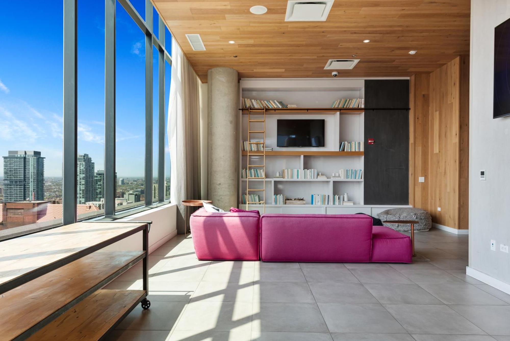 Aurelien Spacious Apartments In The Heart Of Gold Coast Чикаго Екстер'єр фото