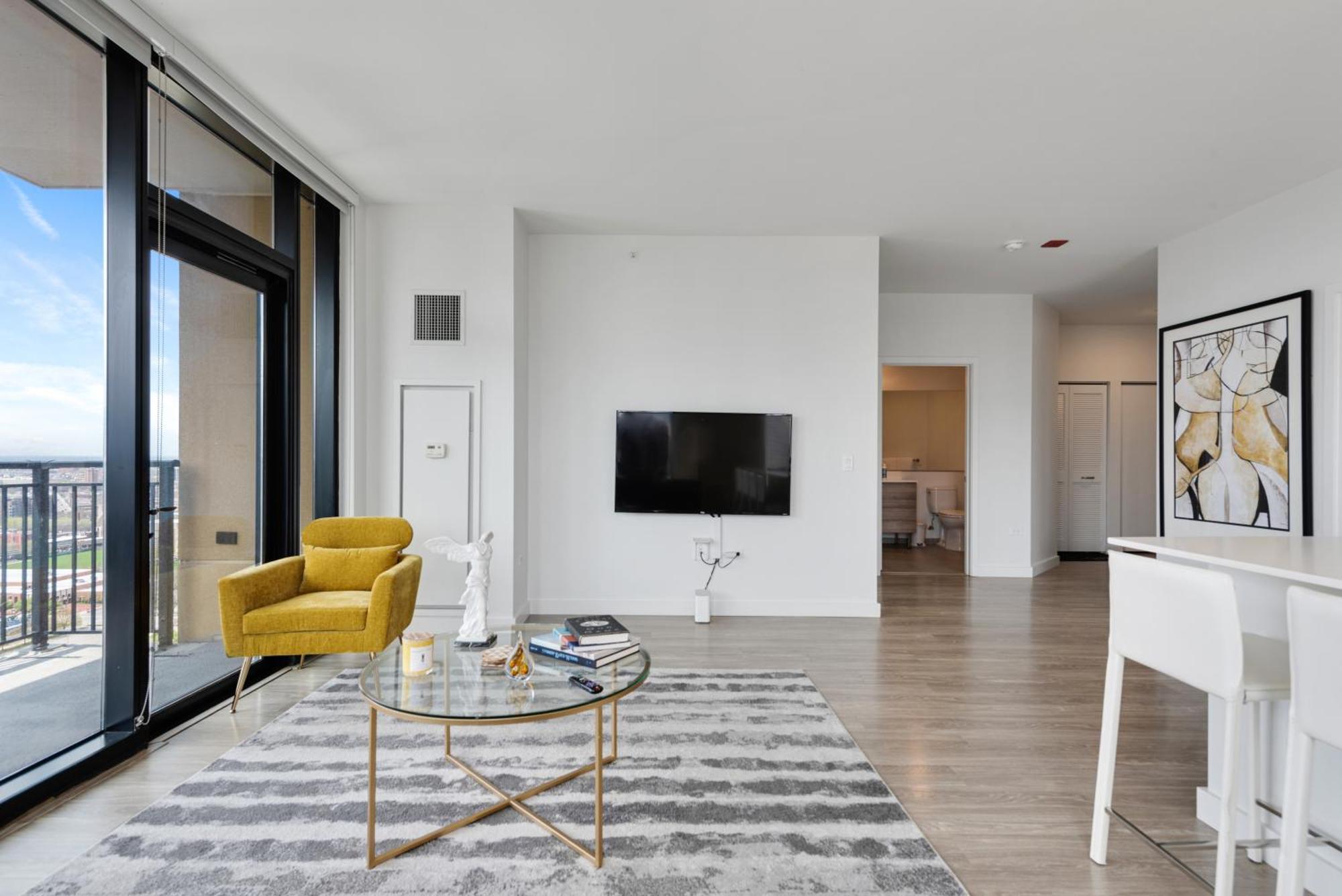 Aurelien Spacious Apartments In The Heart Of Gold Coast Чикаго Екстер'єр фото