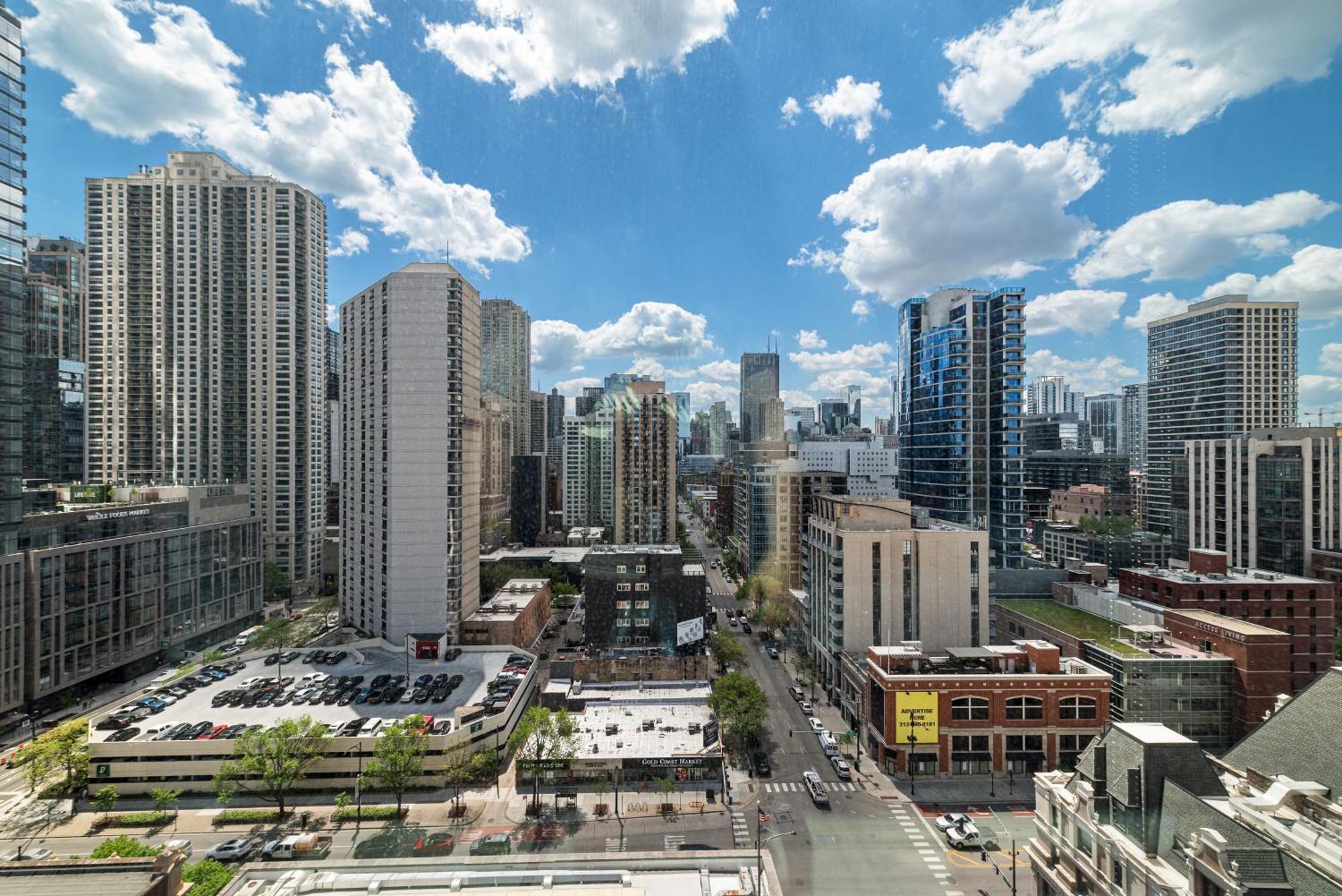 Aurelien Spacious Apartments In The Heart Of Gold Coast Чикаго Екстер'єр фото